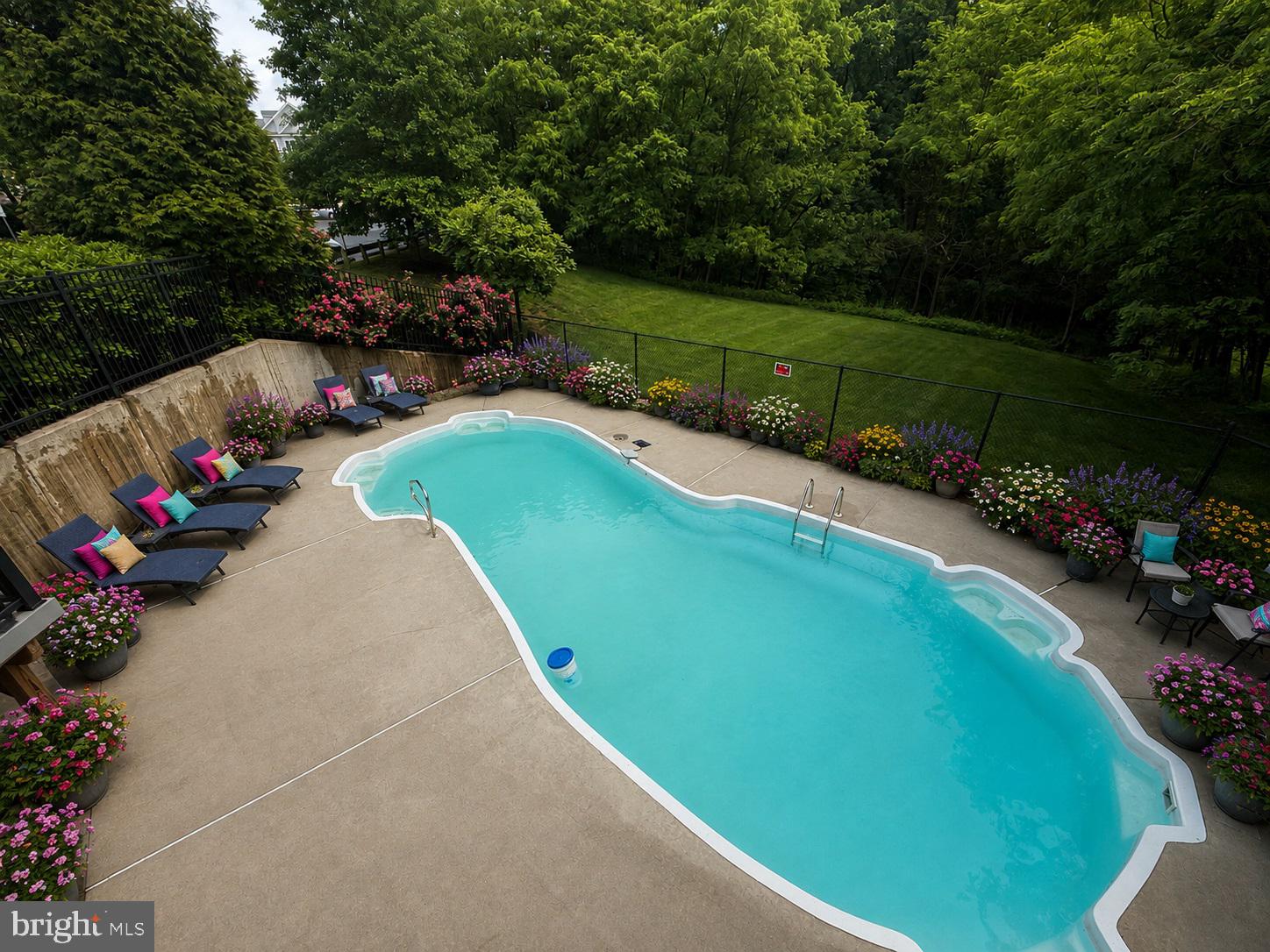 THE HOLLOW AT FOX VA - Residential