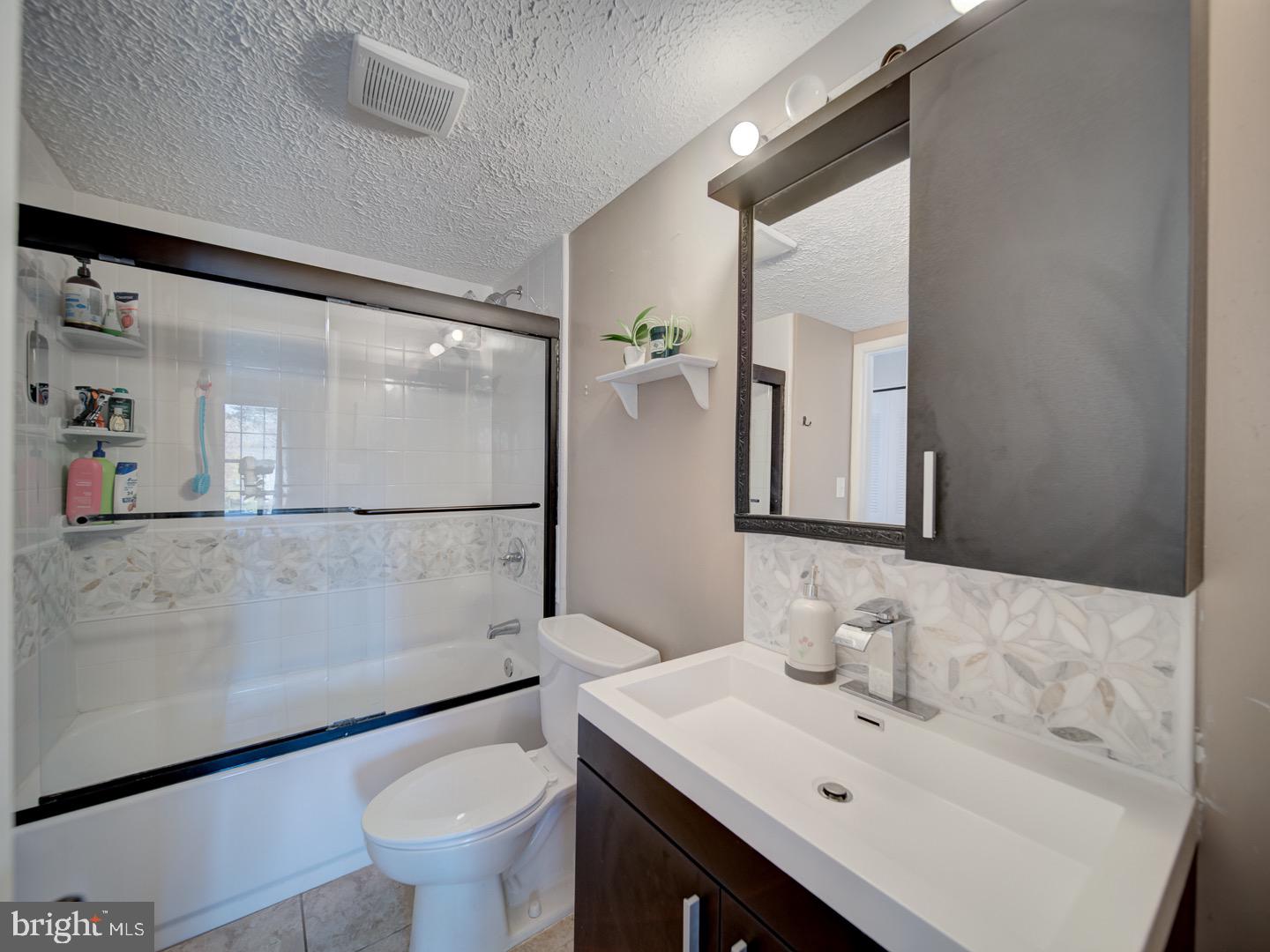 GUNNERS LAKE VILLAGE - Residential