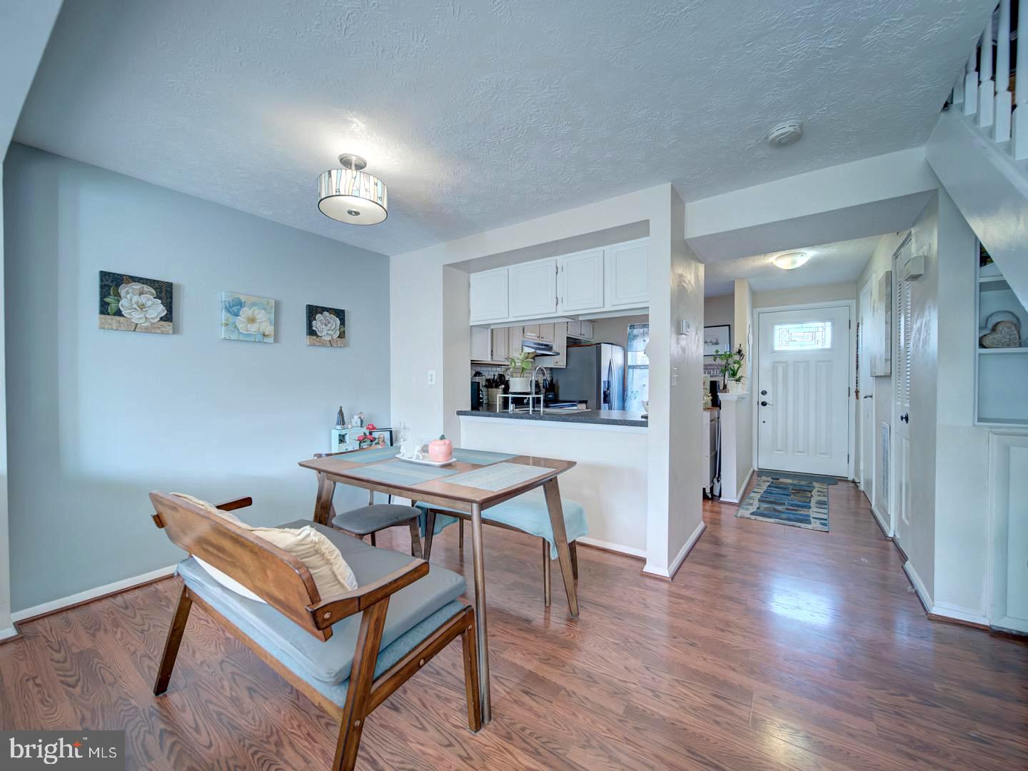 GUNNERS LAKE VILLAGE - Residential