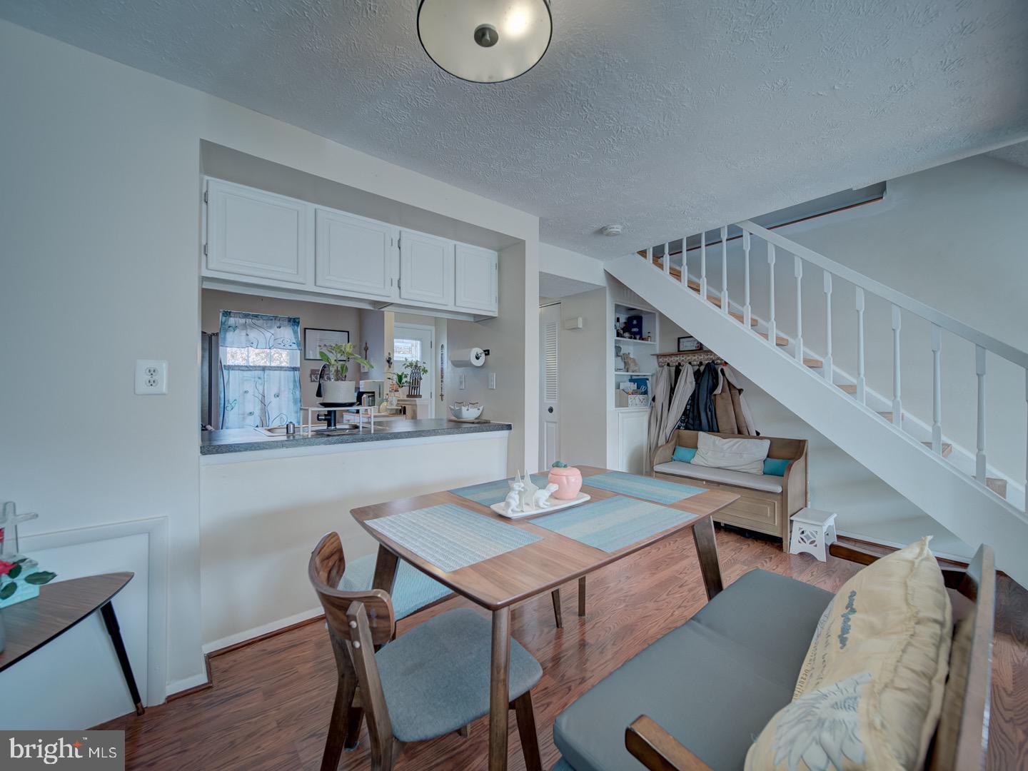 GUNNERS LAKE VILLAGE - Residential