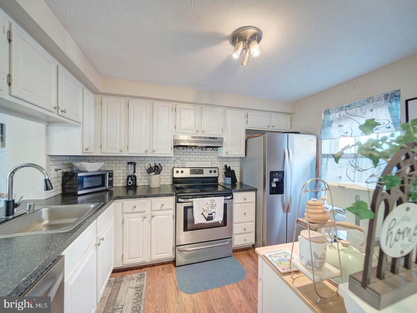 GUNNERS LAKE VILLAGE - Residential