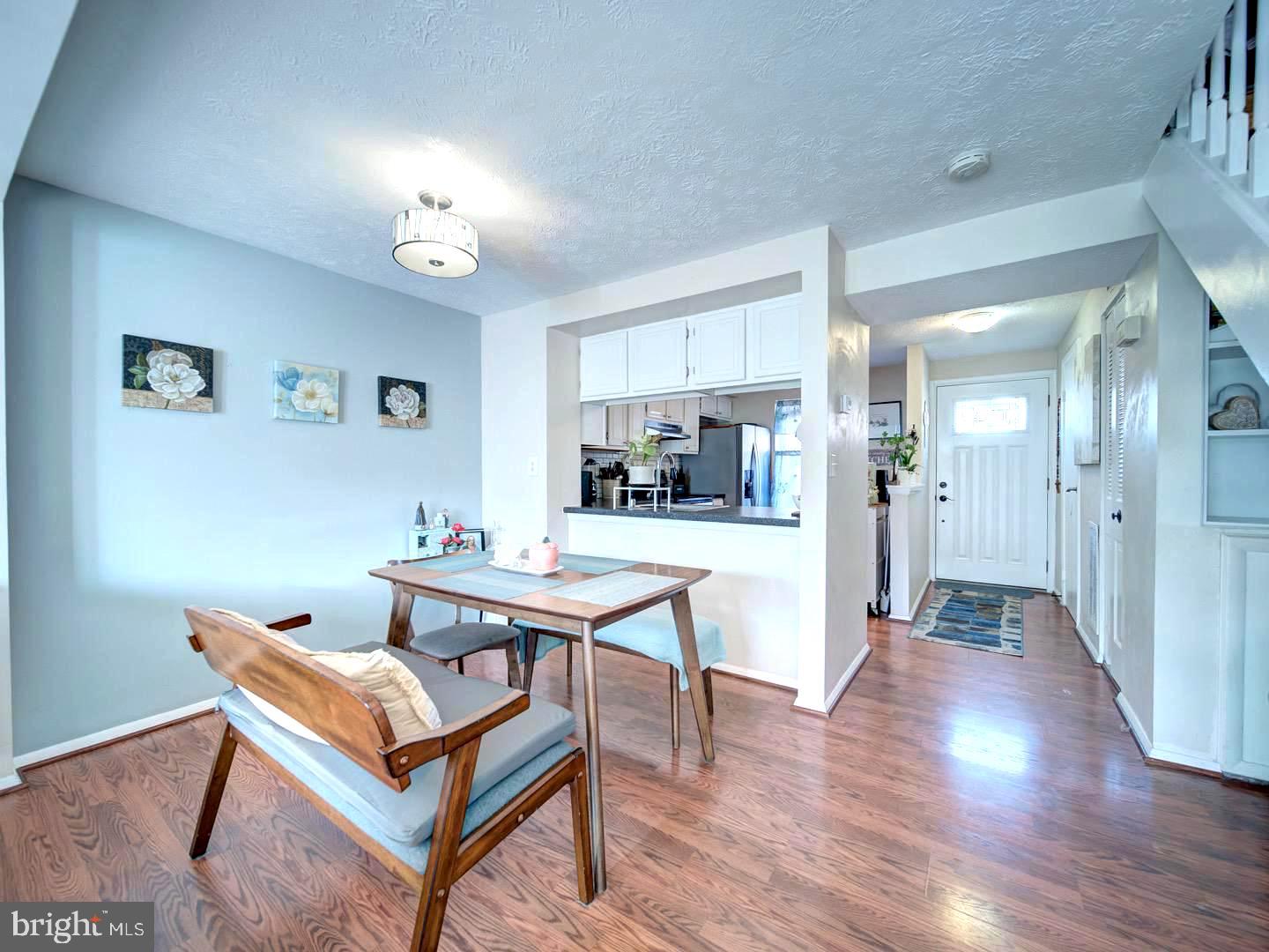 GUNNERS LAKE VILLAGE - Residential