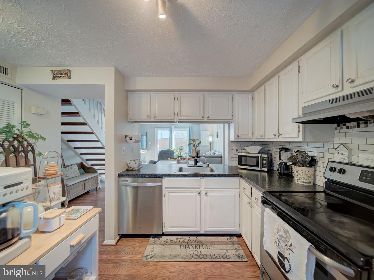 GUNNERS LAKE VILLAGE - Residential