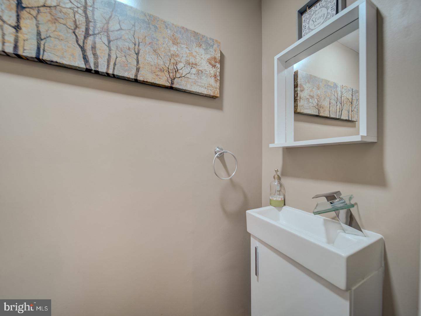 GUNNERS LAKE VILLAGE - Residential