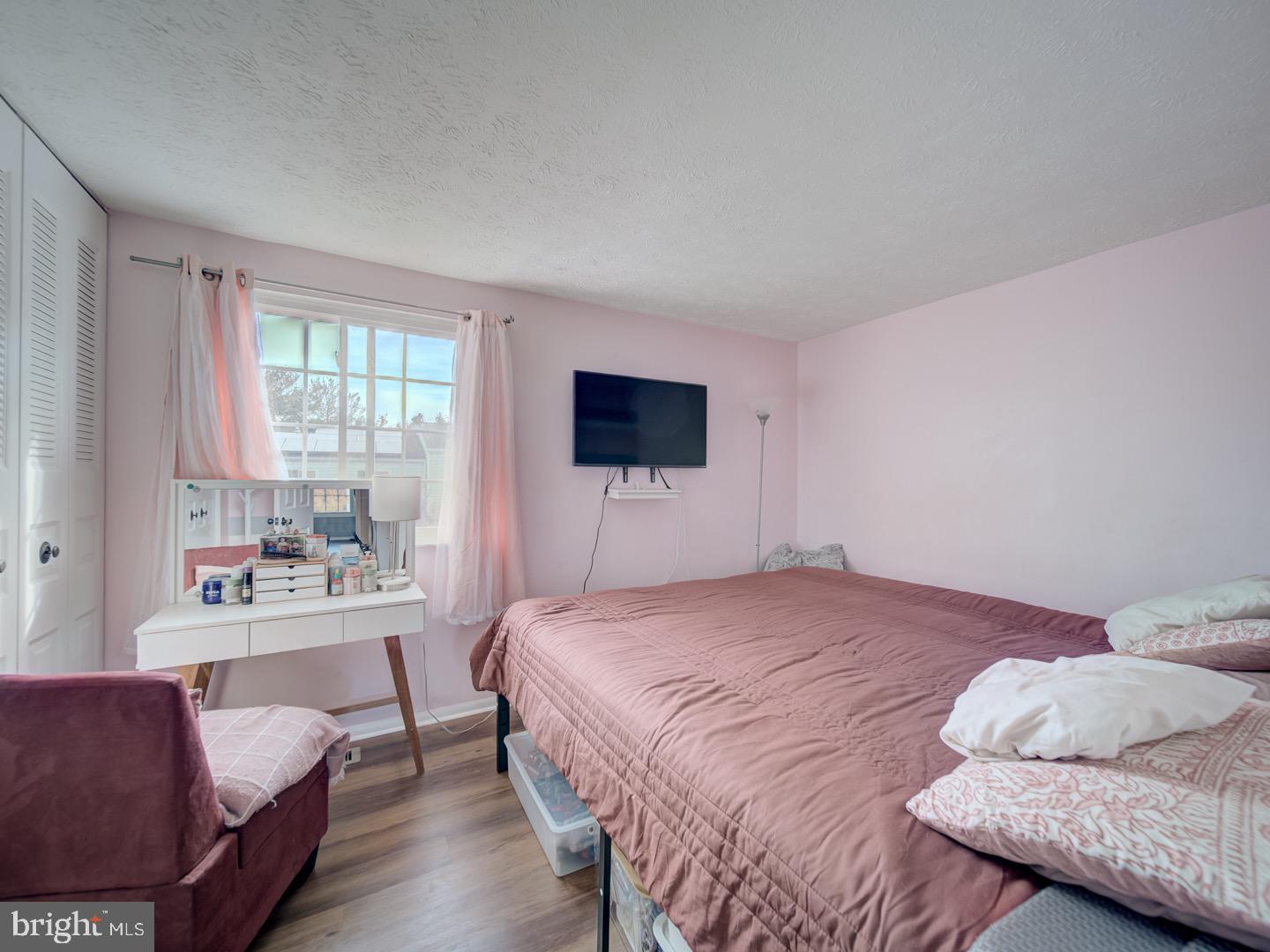 GUNNERS LAKE VILLAGE - Residential