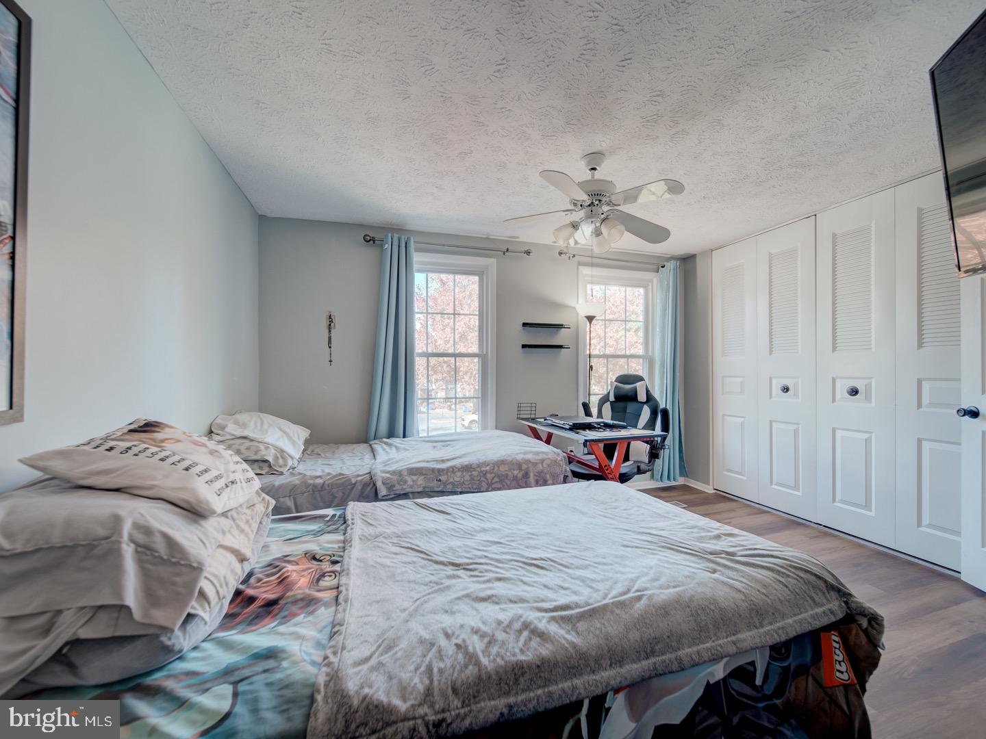 GUNNERS LAKE VILLAGE - Residential