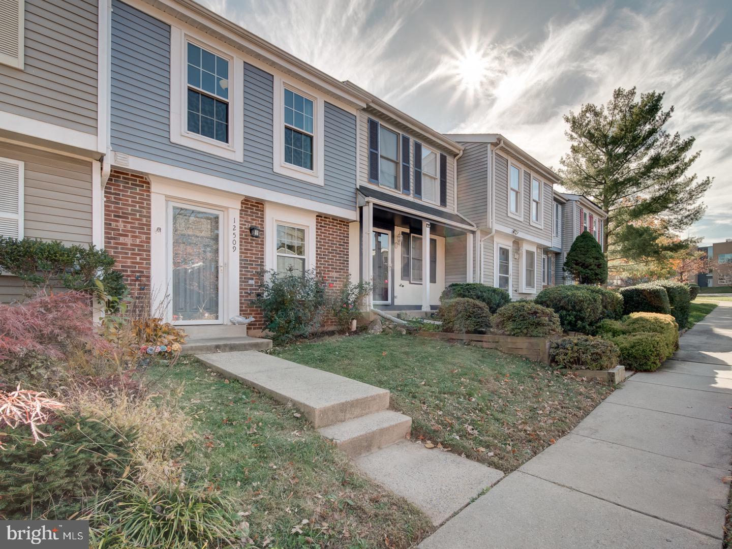 GUNNERS LAKE VILLAGE - Residential