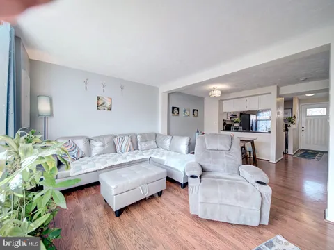 12509 Laurel Grove Place, Germantown, MD MLS: MDMC2207162