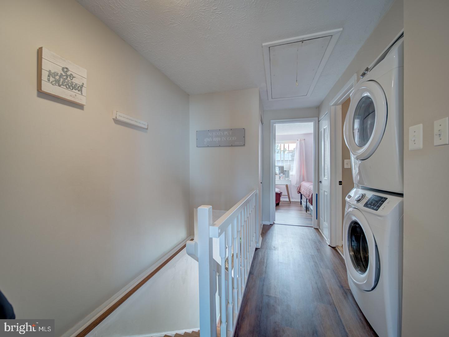 GUNNERS LAKE VILLAGE - Residential