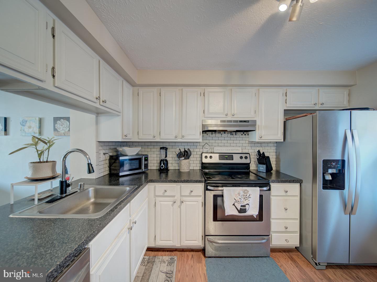 GUNNERS LAKE VILLAGE - Residential