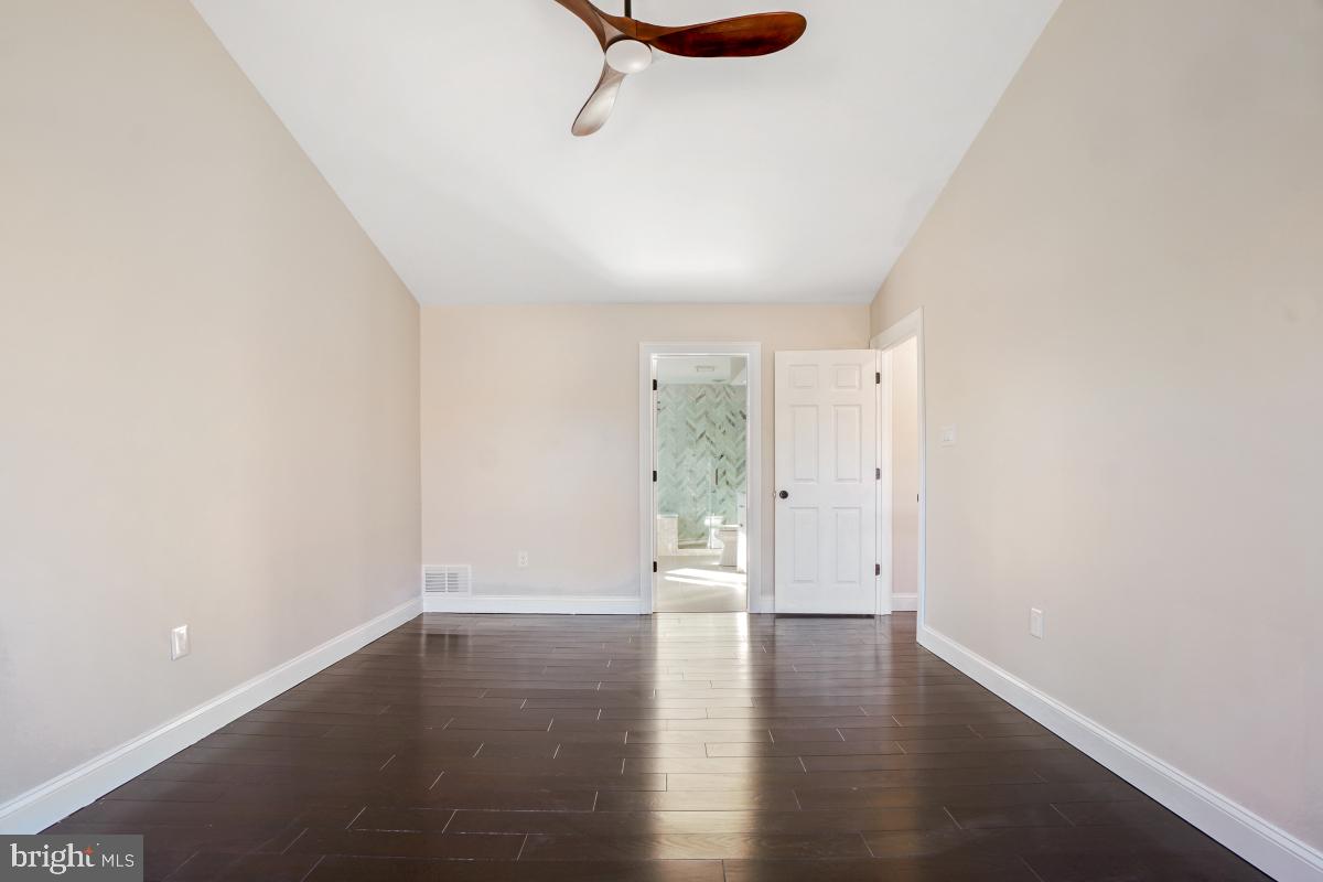 COLLINGTON STATION - Residential