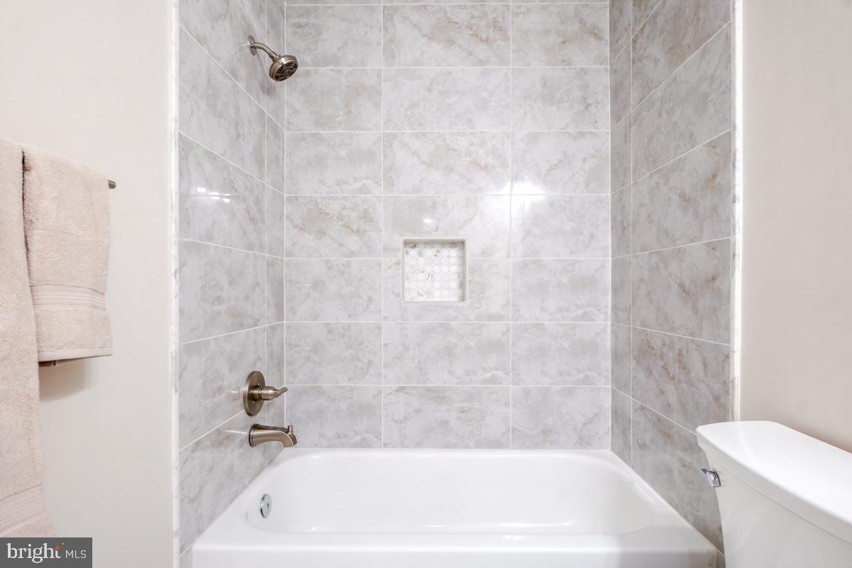 COLLINGTON STATION - Residential