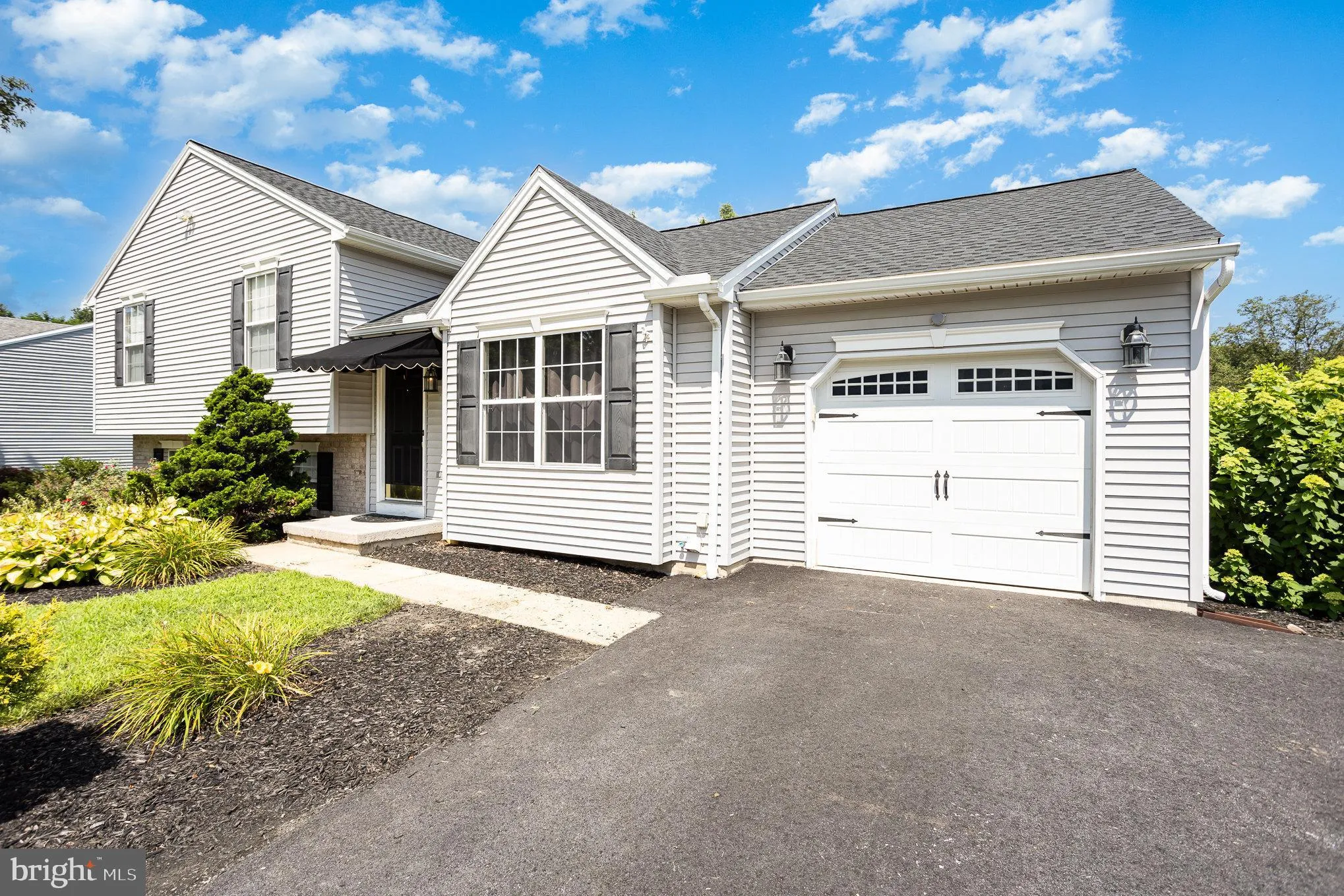 Manchester, Pennsylvania 17345, United States, 3 Bedrooms Bedrooms, ,3 BathroomsBathrooms,Residential,Active,177471