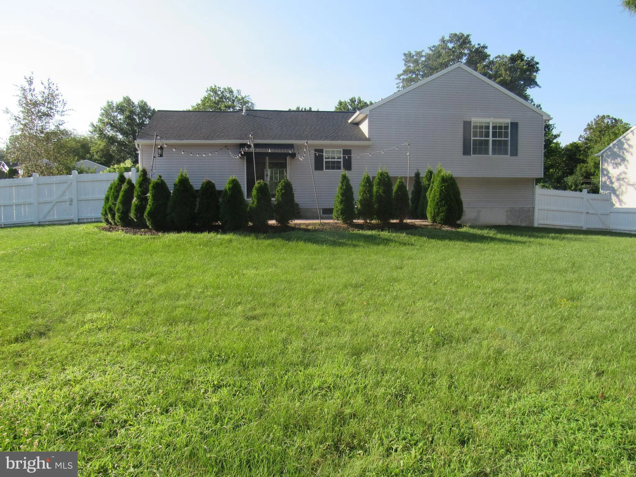 Manchester, Pennsylvania 17345, United States, 3 Bedrooms Bedrooms, ,3 BathroomsBathrooms,Residential,Active,177471