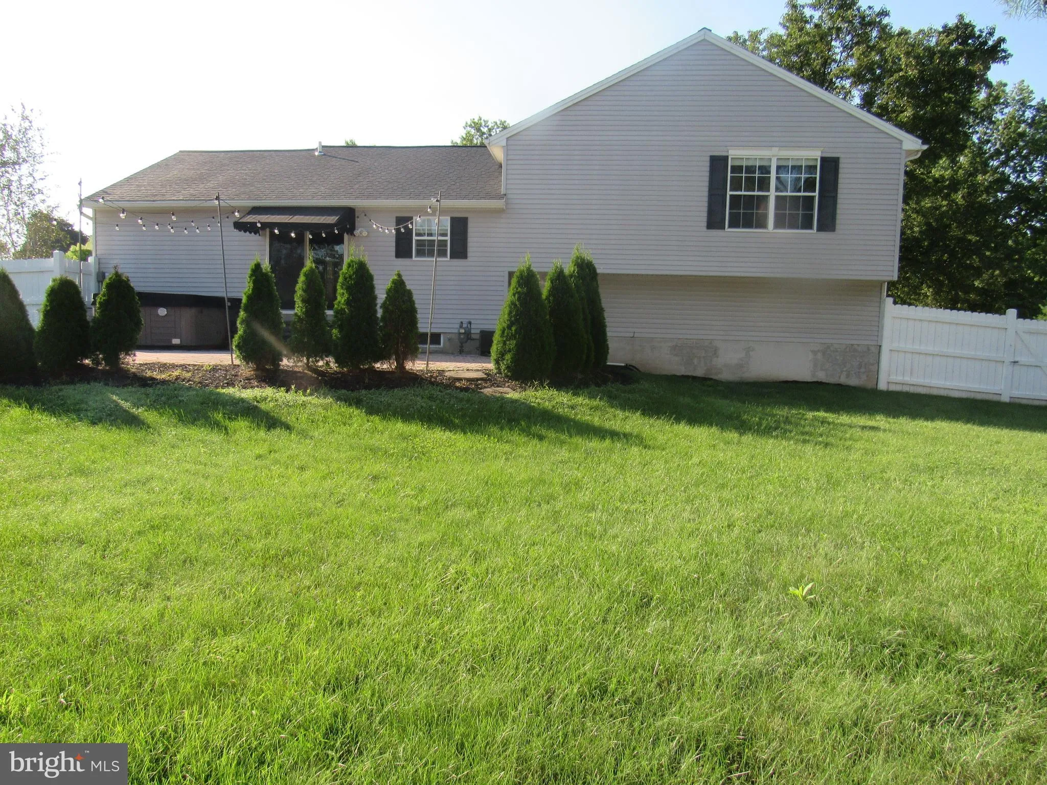 Manchester, Pennsylvania 17345, United States, 3 Bedrooms Bedrooms, ,3 BathroomsBathrooms,Residential,Active,177471