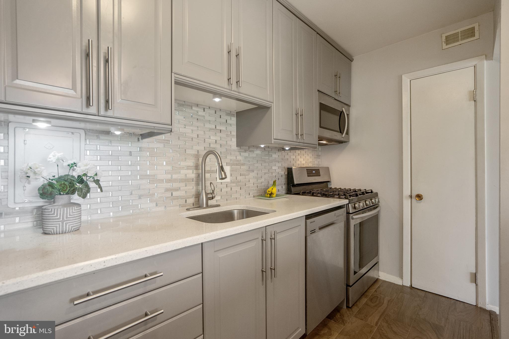 BETHESDA PARK - Residential