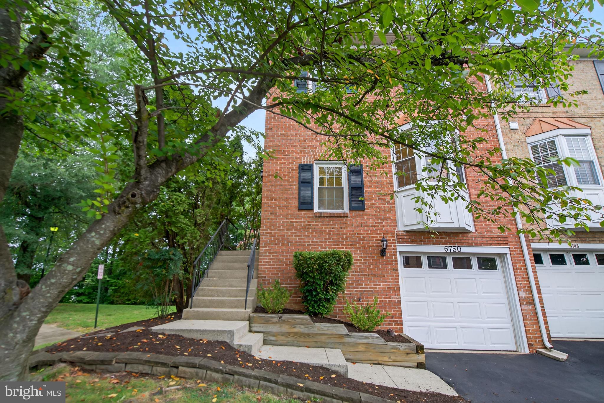 6750 CARDINAL WOODS COURT