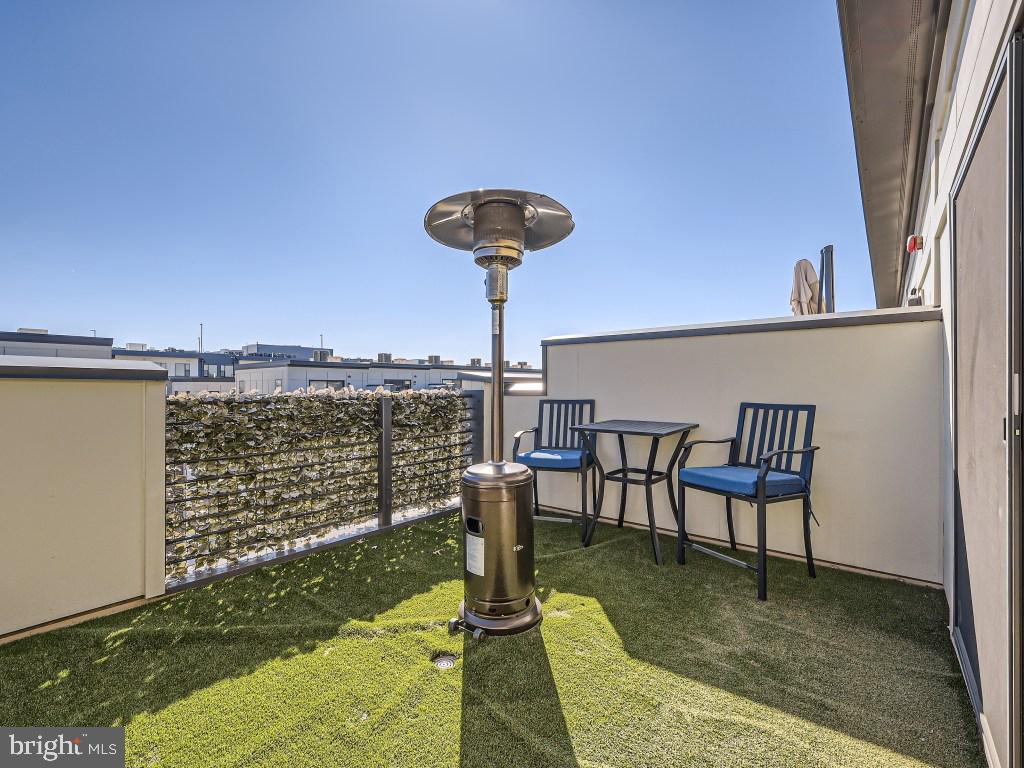 WESTSIDE AT SHADY GROVE METRO - Residential Lease