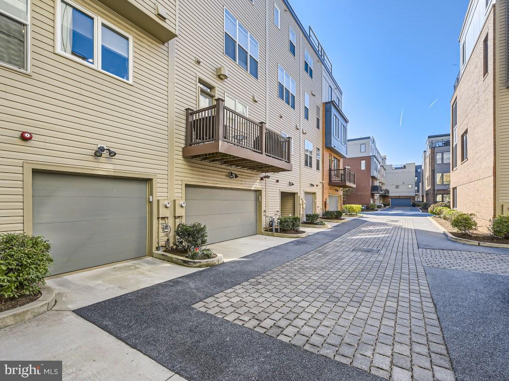 WESTSIDE AT SHADY GROVE METRO - Residential Lease