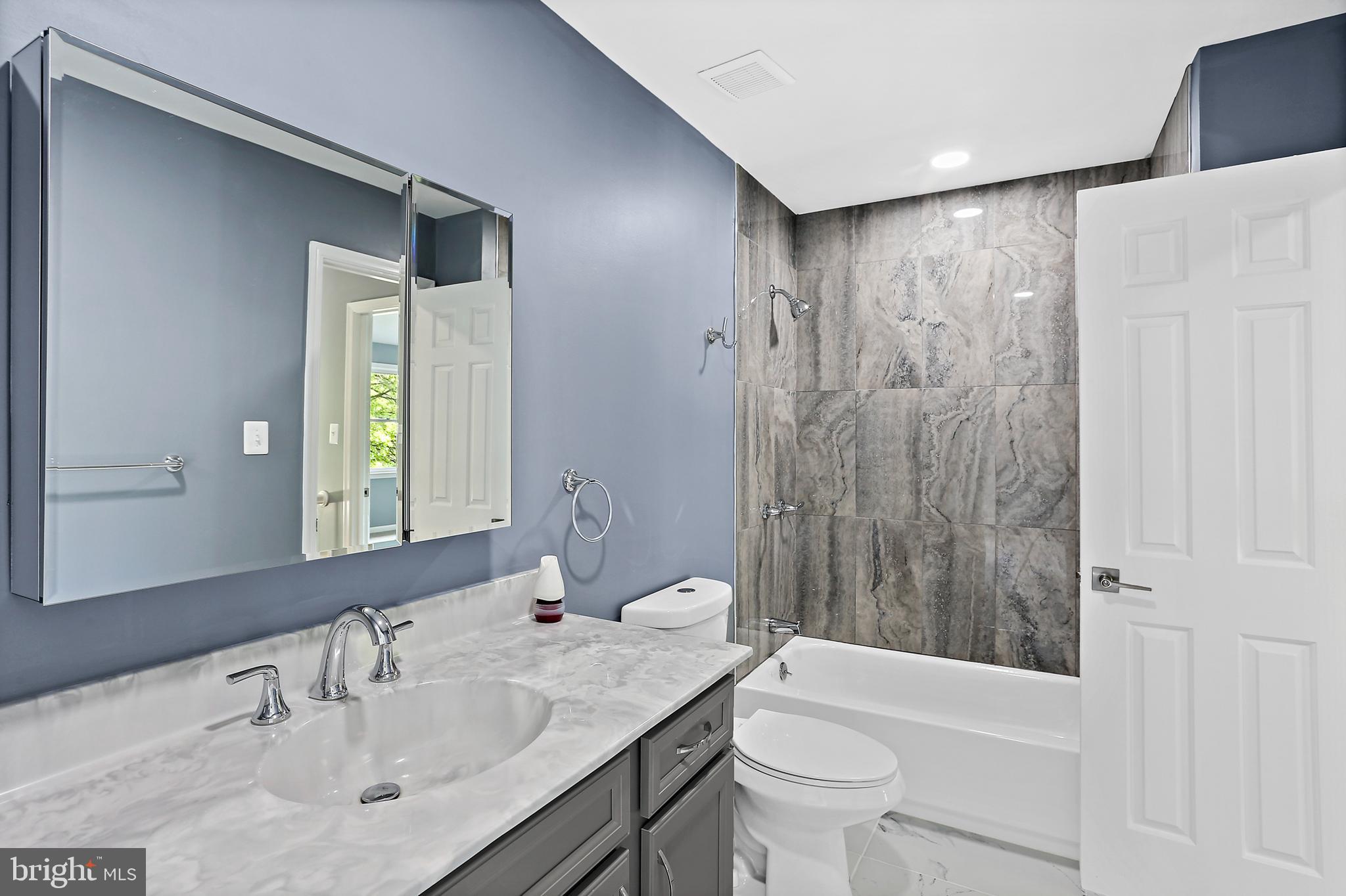 WILLOW RIDGE - Residential