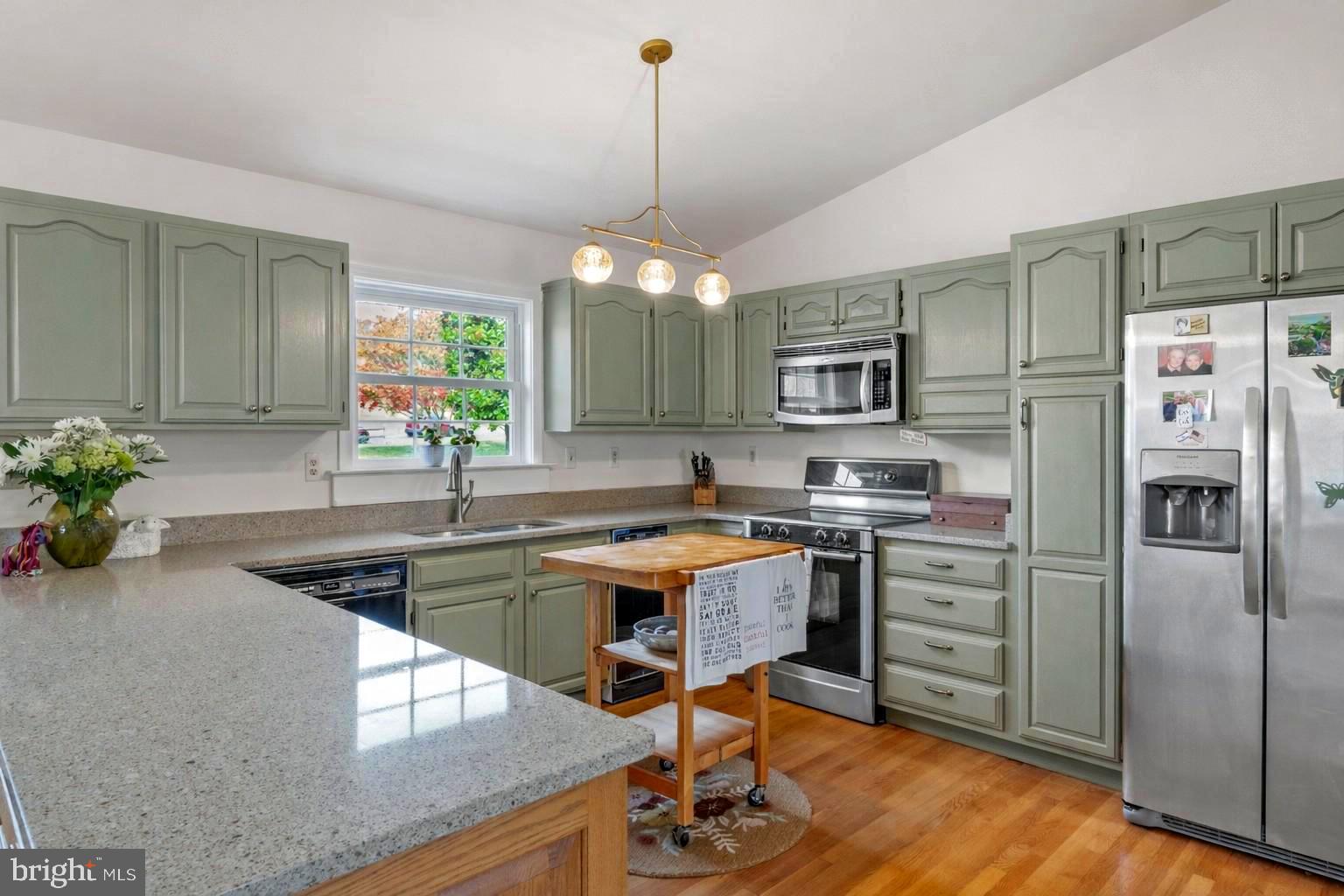 65 CHESTNUT RAIL LANE