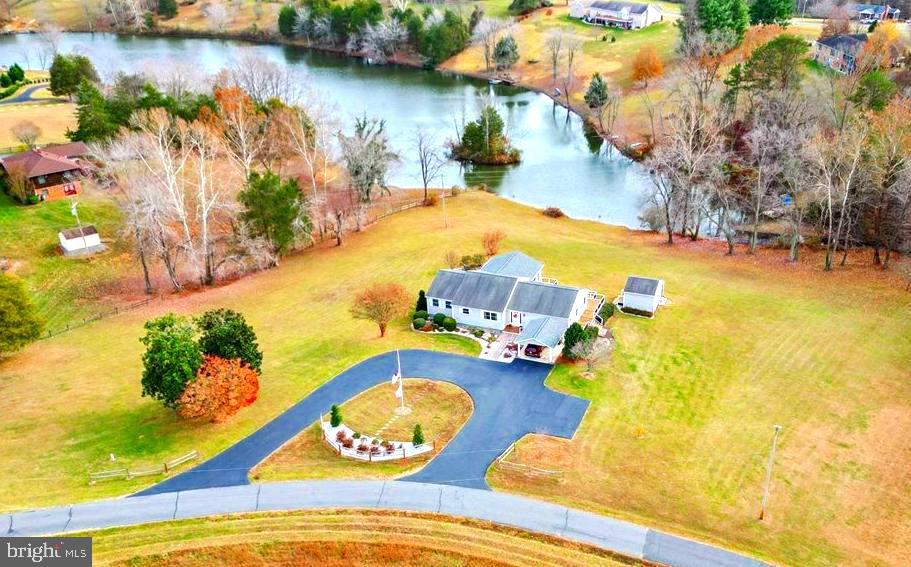 65 CHESTNUT RAIL LANE