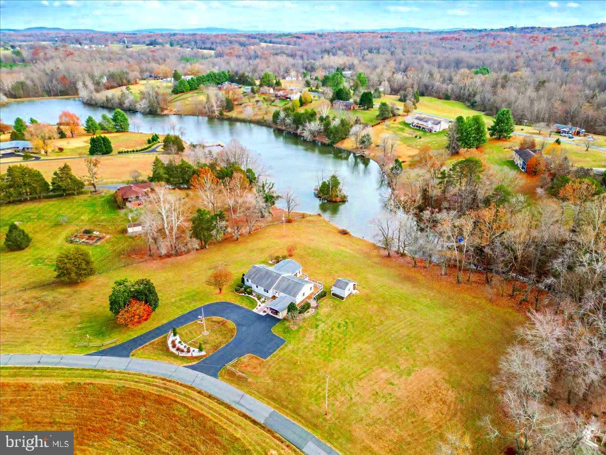 65 CHESTNUT RAIL LANE