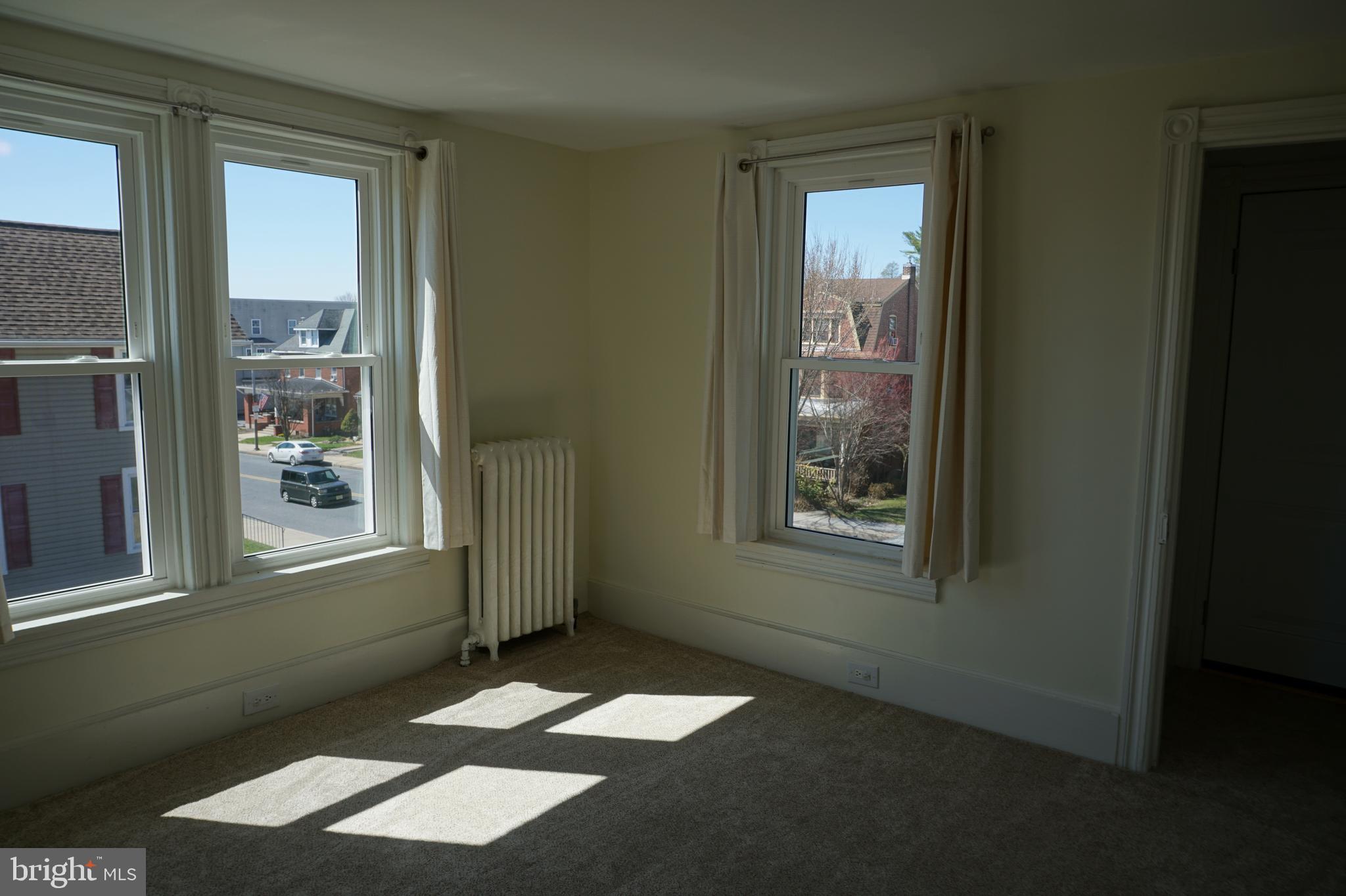 AUTUMN RIDGE - Residential