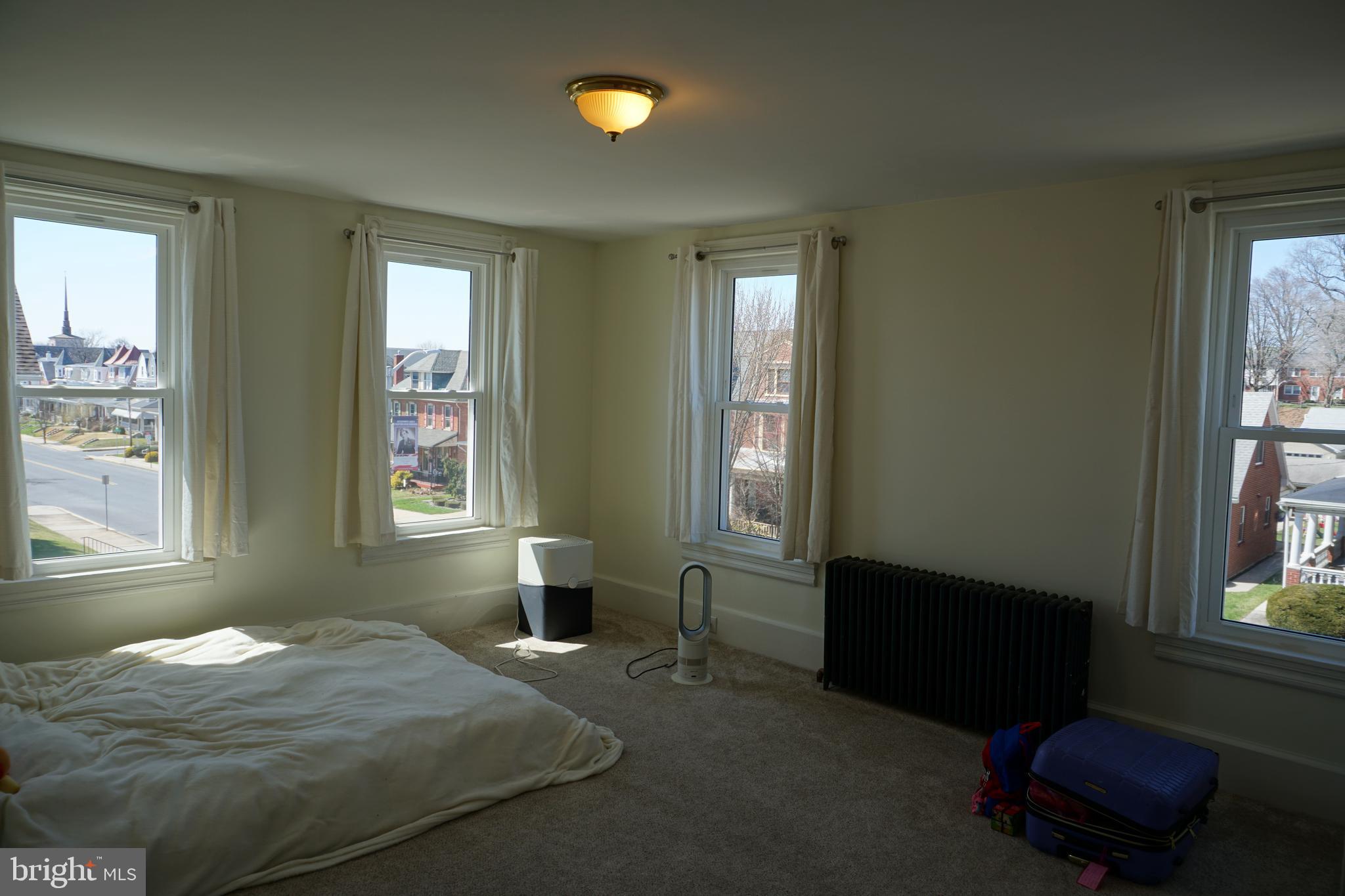 AUTUMN RIDGE - Residential