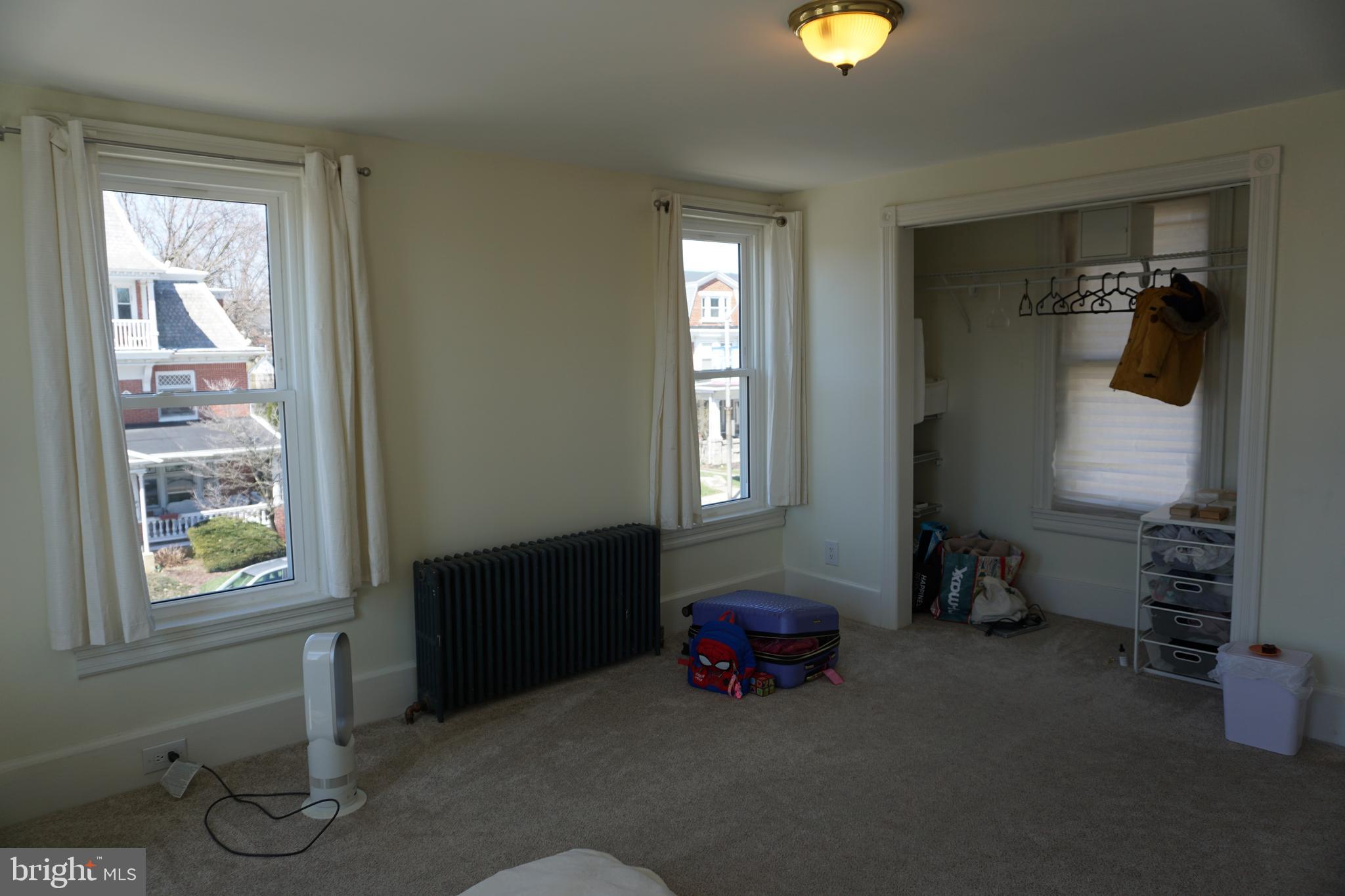 AUTUMN RIDGE - Residential