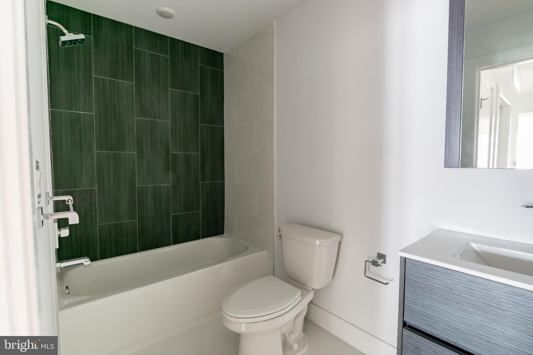 POINT BREEZE - Residential Lease