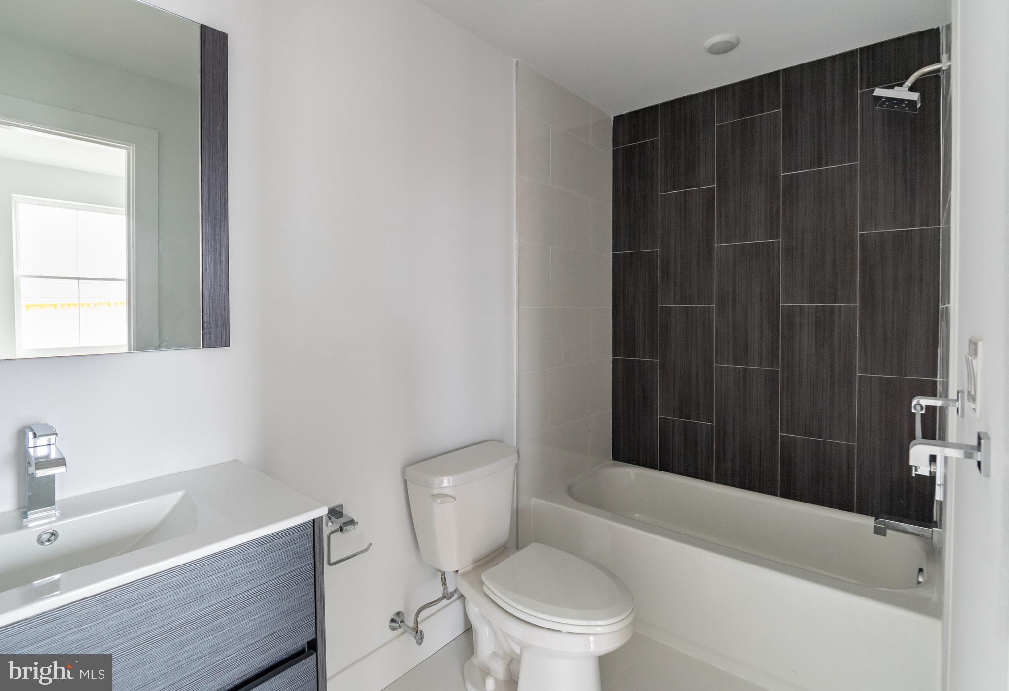 POINT BREEZE - Residential Lease