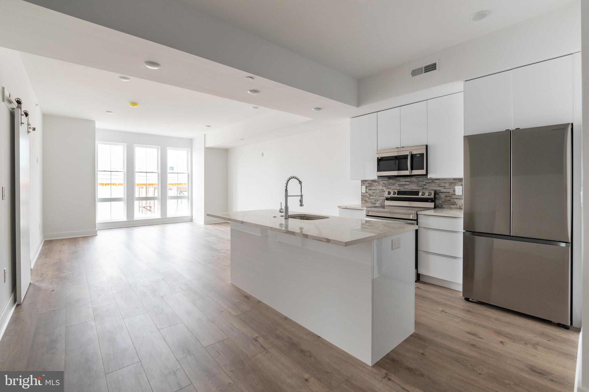 POINT BREEZE - Residential Lease