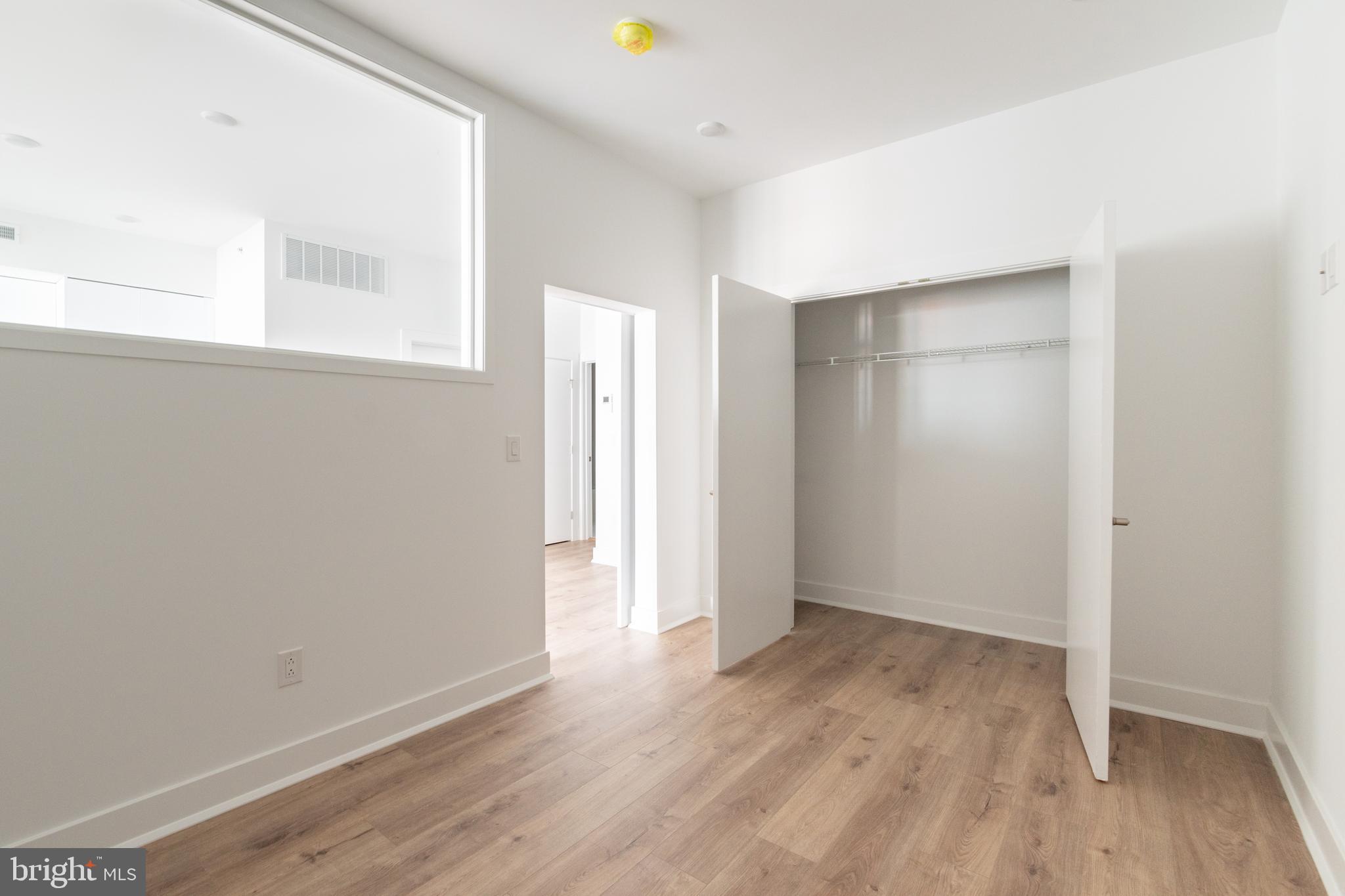 POINT BREEZE - Residential Lease