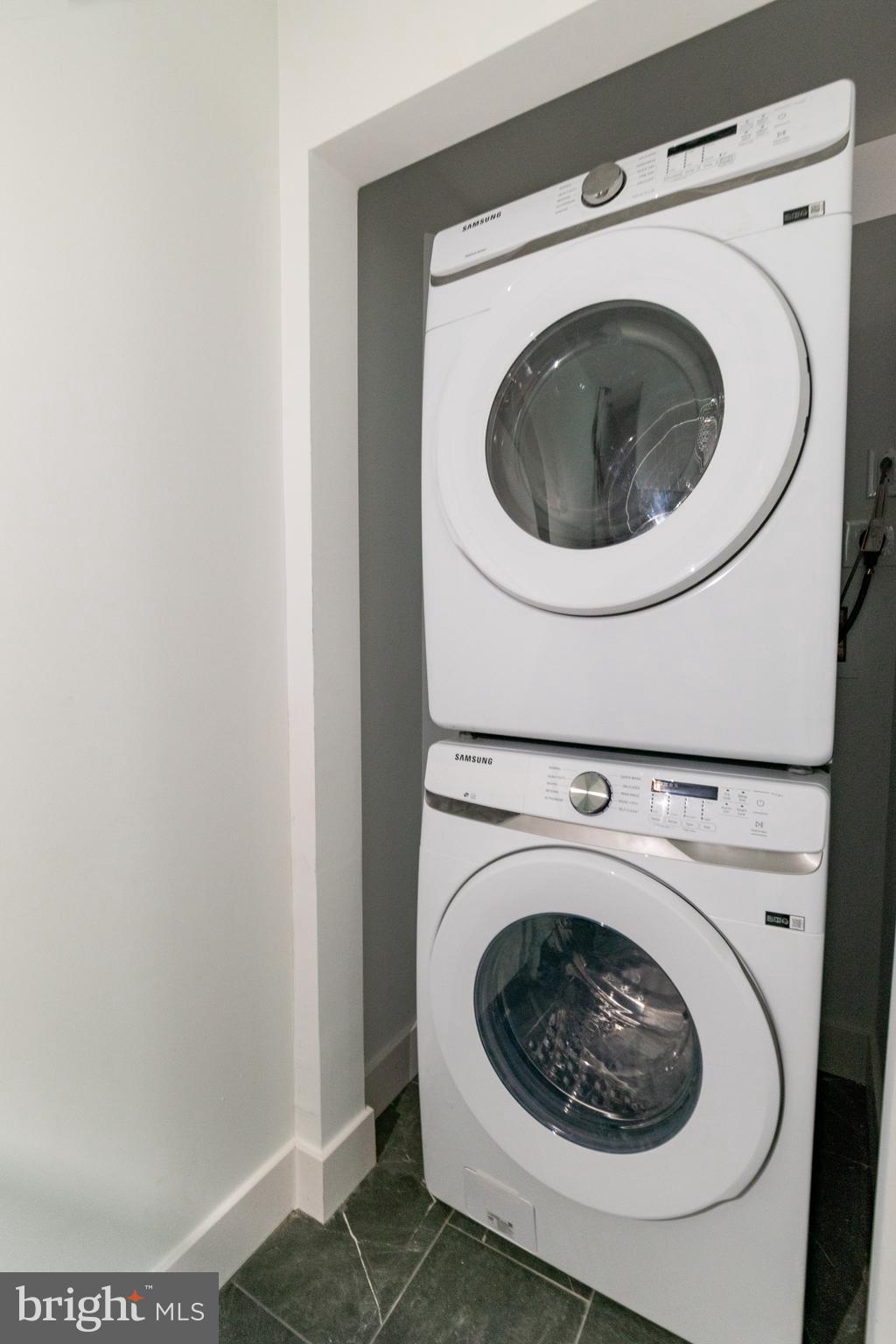 POINT BREEZE - Residential Lease