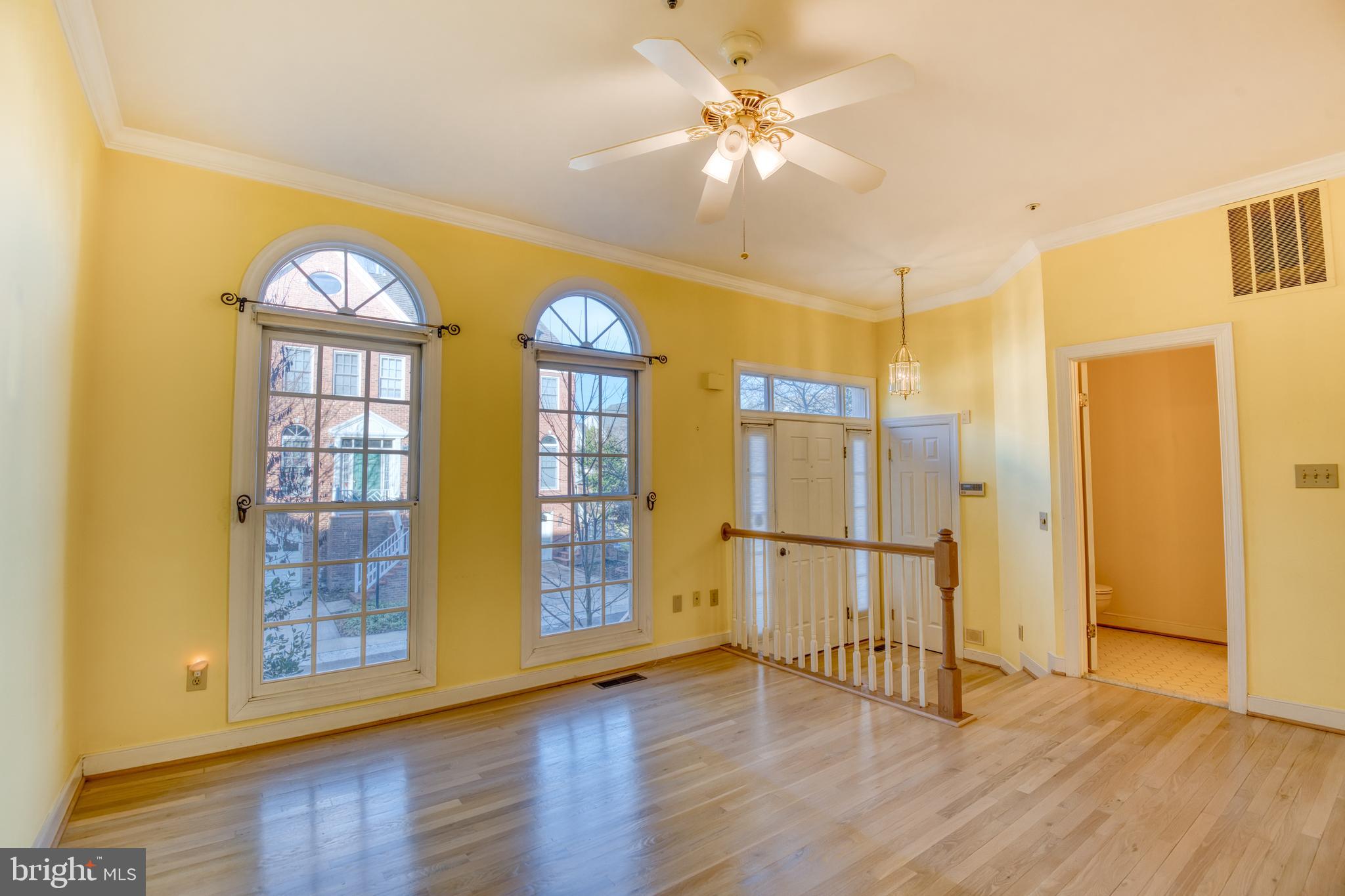 QUINCE ORCHARD KNOLLS - Residential