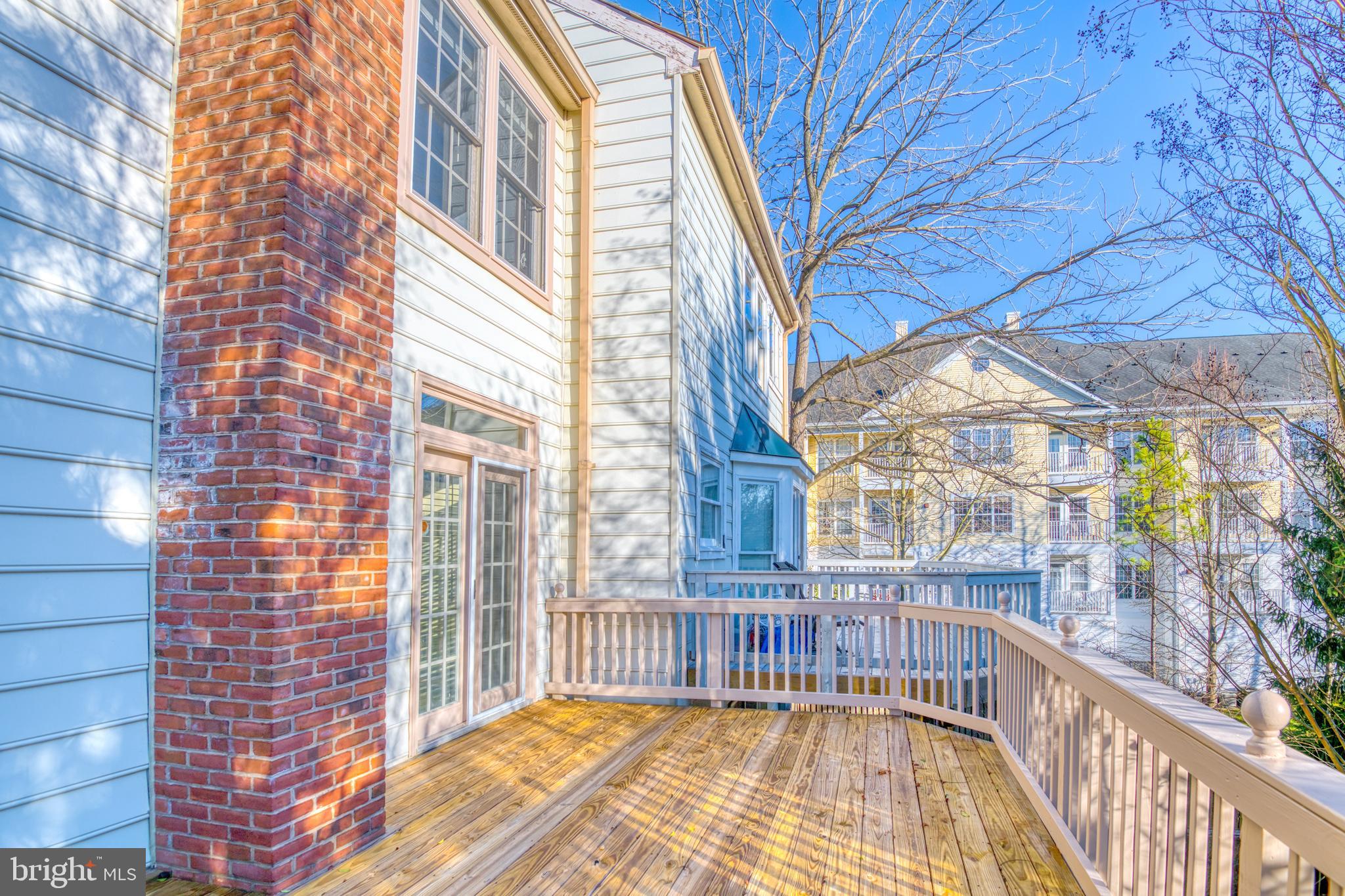 QUINCE ORCHARD KNOLLS - Residential