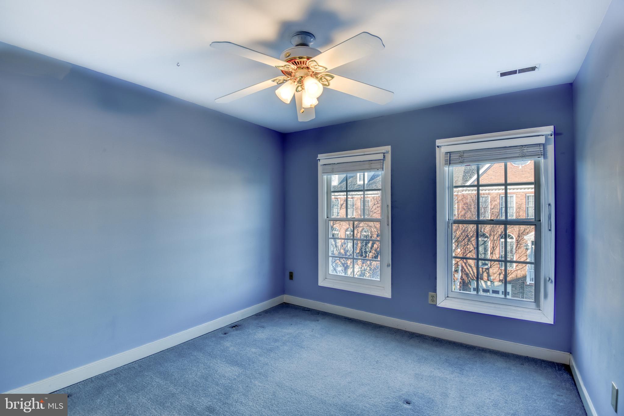 QUINCE ORCHARD KNOLLS - Residential