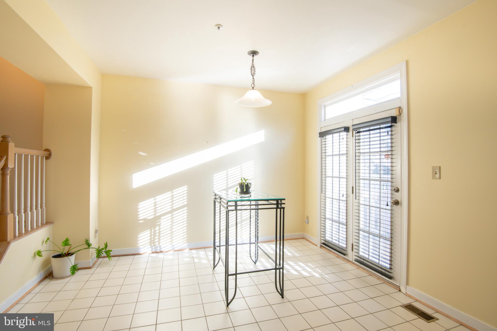 QUINCE ORCHARD KNOLLS - Residential