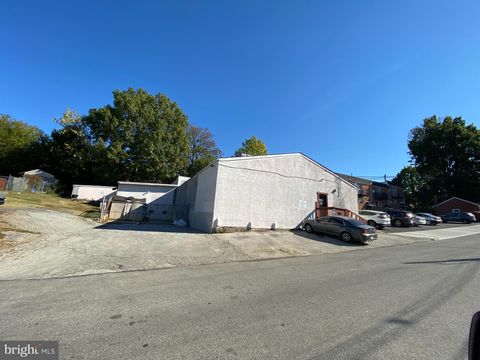 Photo of 321 W Poplar Street, NORRISTOWN, PA 19401 (MLS # PAMC2156486)