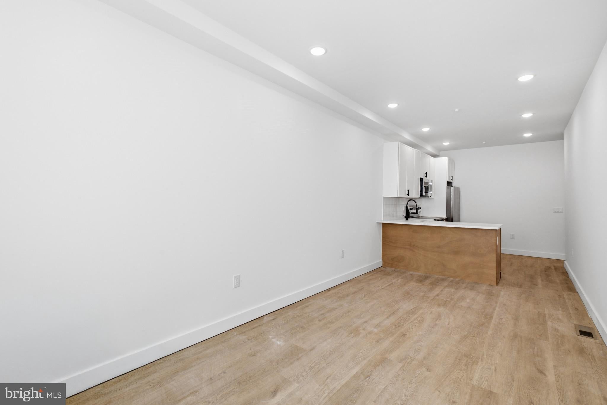 2554 N 12TH STREET 1