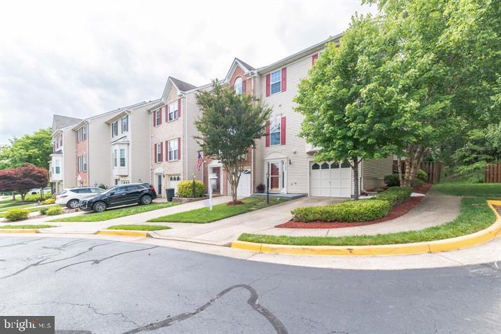 5520 JOWETT COURT