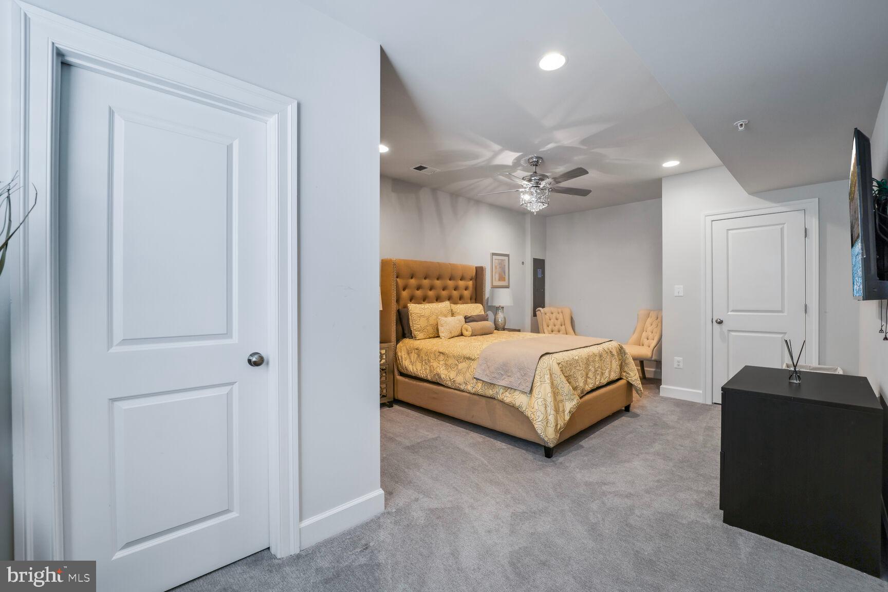 VILLAGES OF SAVANNAH - Residential