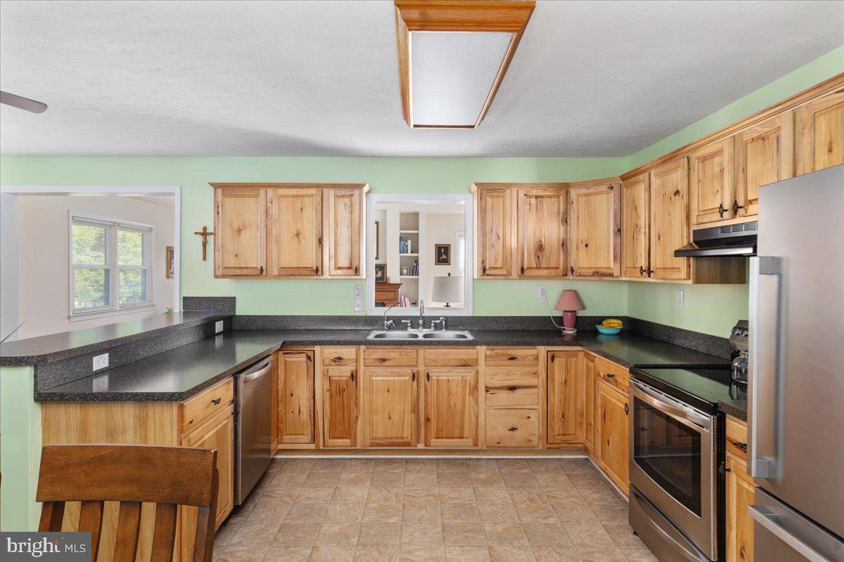 SHEN RIVER LAKES - Residential