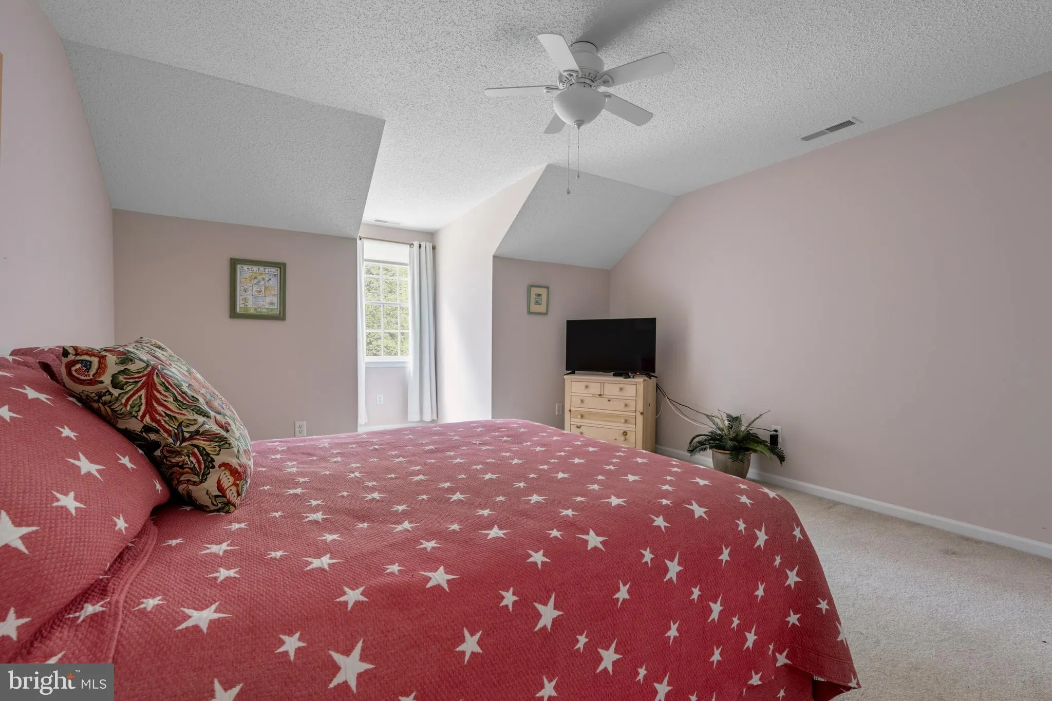 Rehoboth Beach, Delaware 19971, United States, 4 Bedrooms Bedrooms, ,5 BathroomsBathrooms,Residential,Contingent,209865