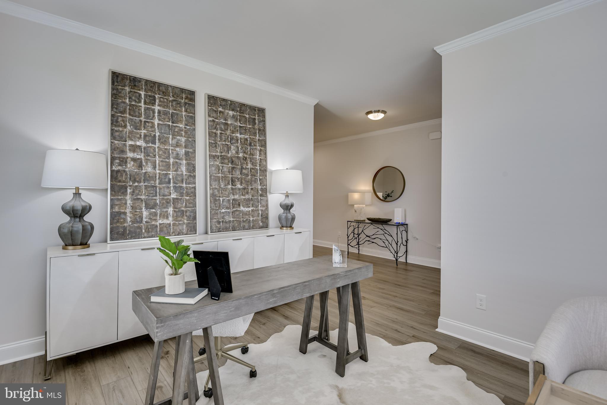 PRESIDENTS POINTE - Residential