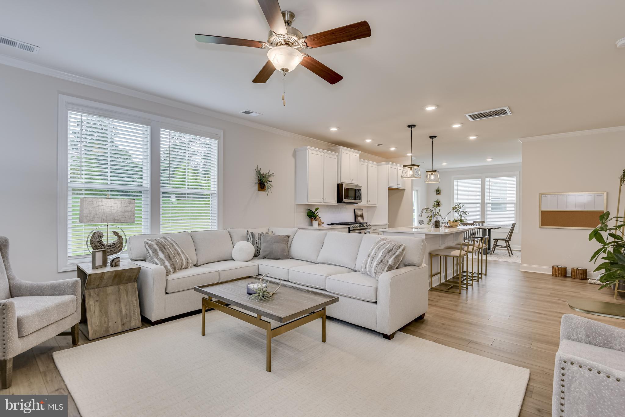 PRESIDENTS POINTE - Residential