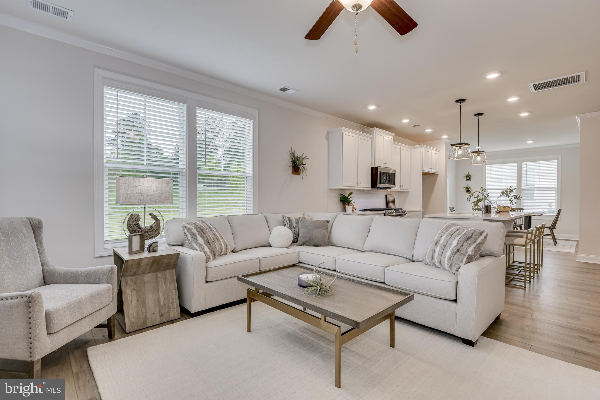 PRESIDENTS POINTE - Residential