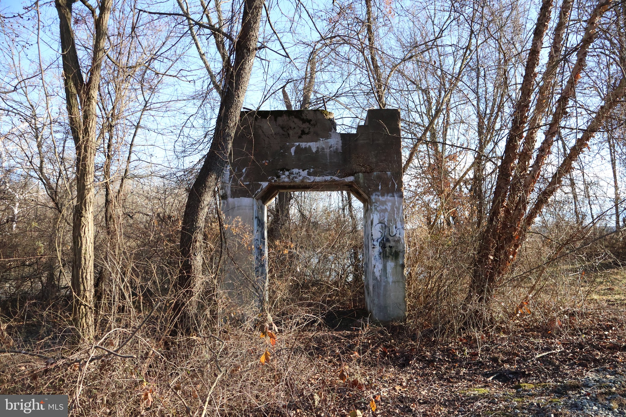 KENSINGTON COURTS - Residential