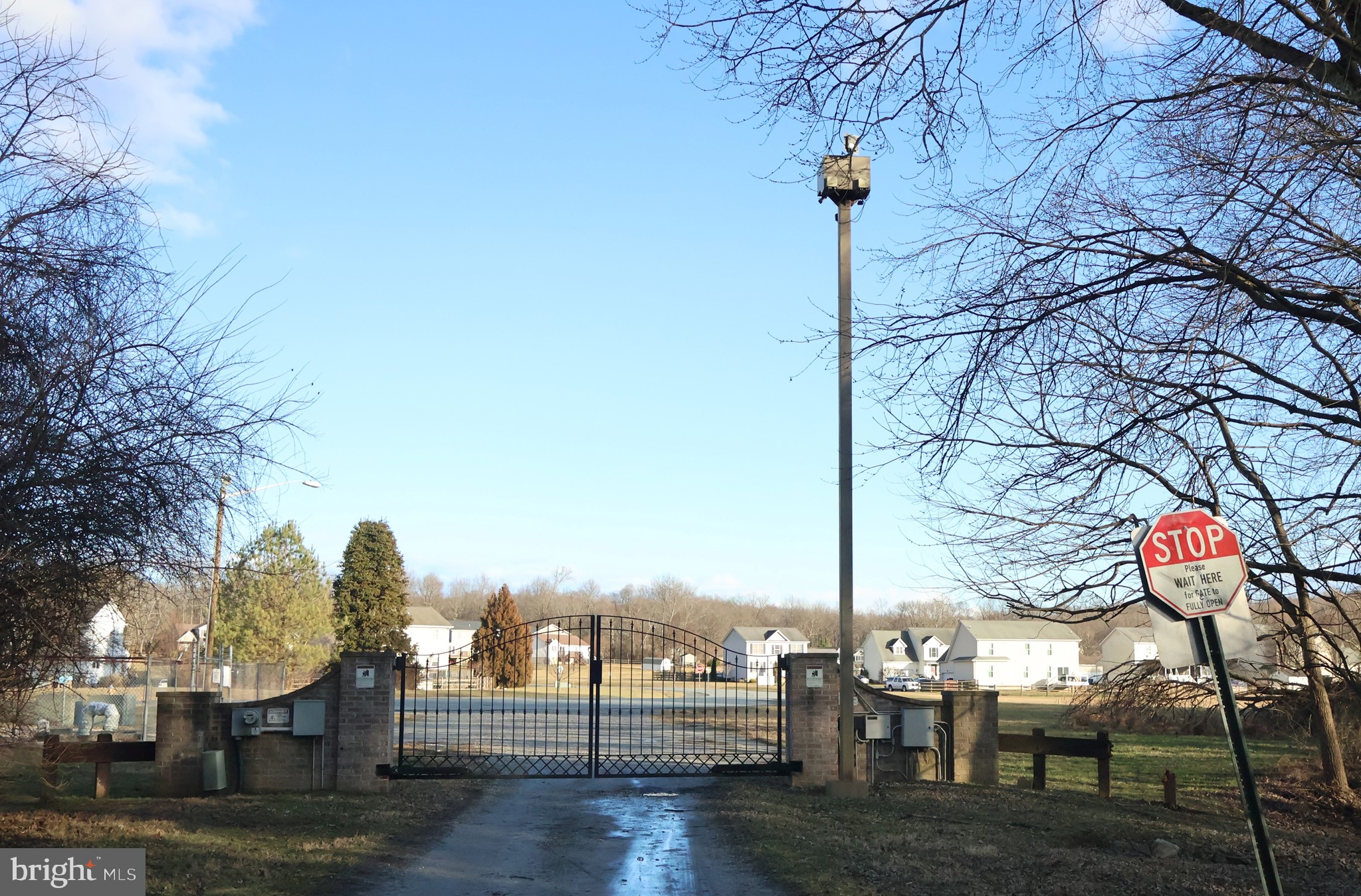 KENSINGTON COURTS - Residential